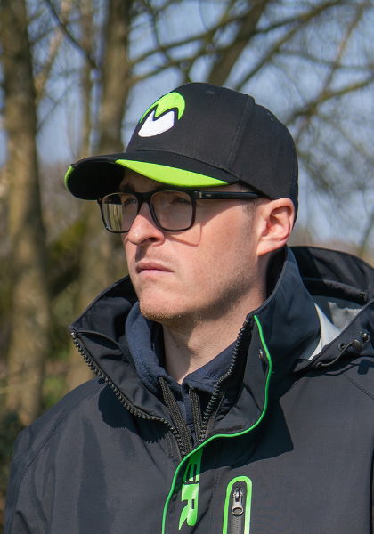 EMBLEM BLACK & GREEN CAP